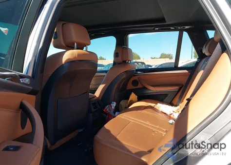 2010 BMW X5 xDrive35D из США, поврежденный, VIN 5UXFF0C56ALT76572